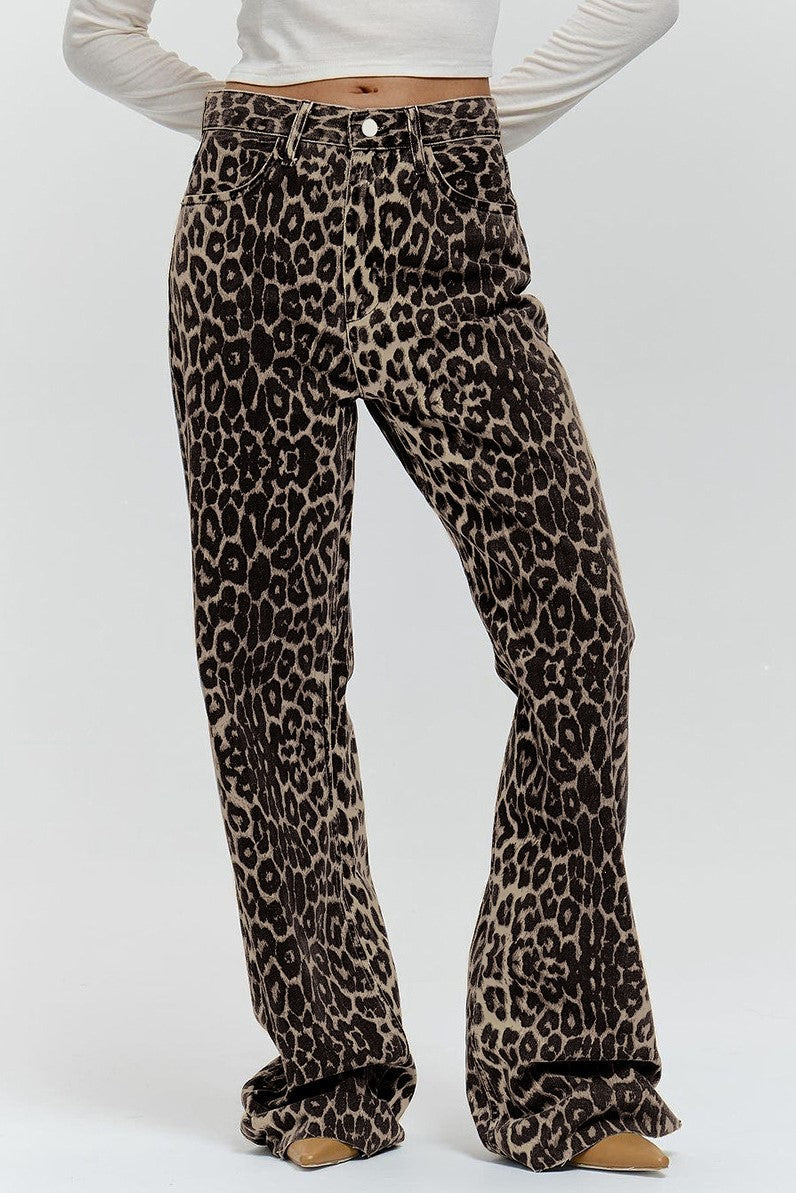 Bold Leopard Print Cotton Outfit for Fashion Lovers - Sophia