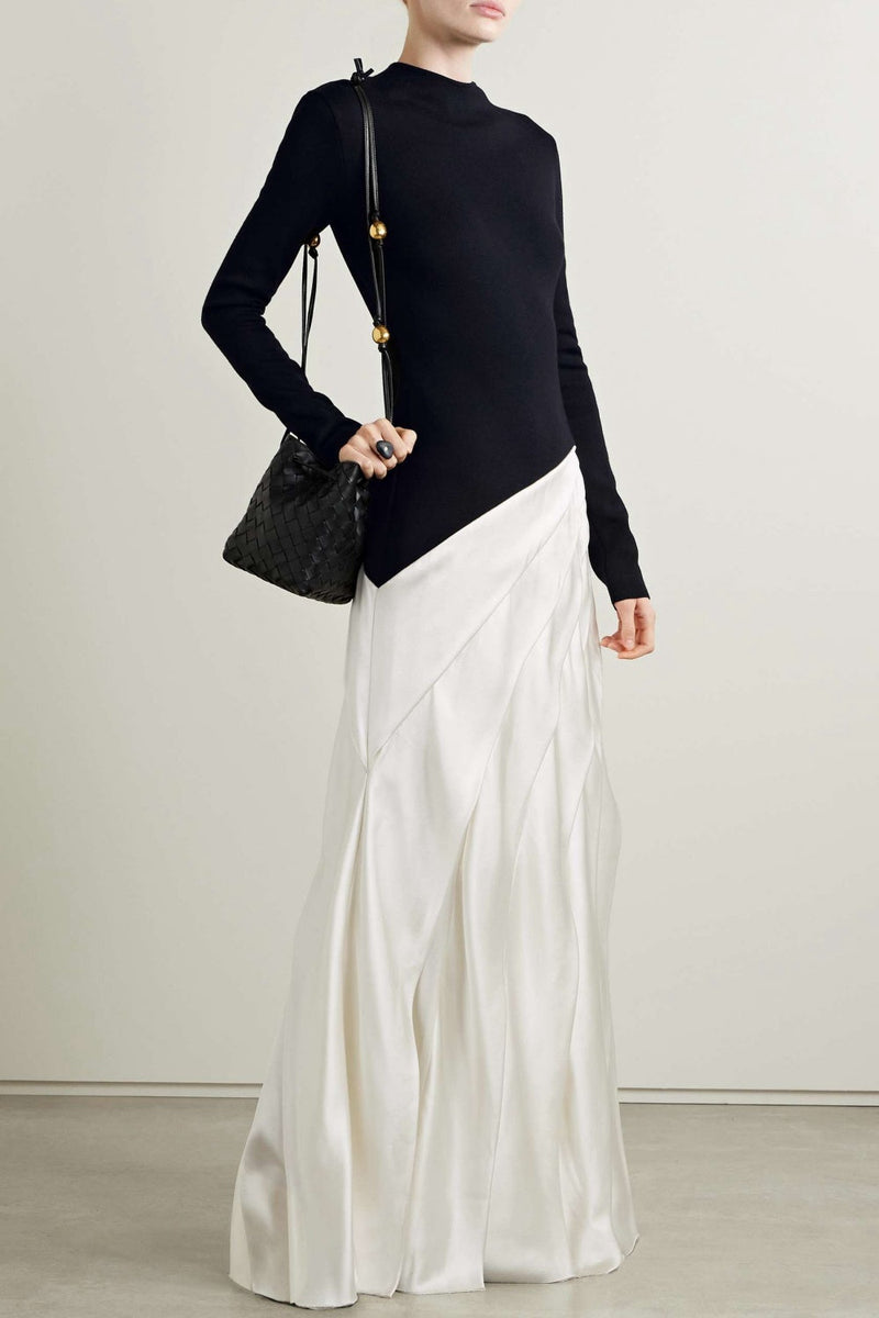 Elegant Women's Maxi Dress with Pleated Design - Sophia