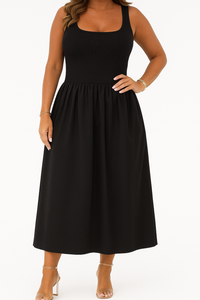 Elegant Flared Midi Dress with Convenient Pockets – Sophia