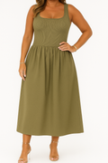 Elegant Flared Midi Dress with Convenient Pockets – Sophia