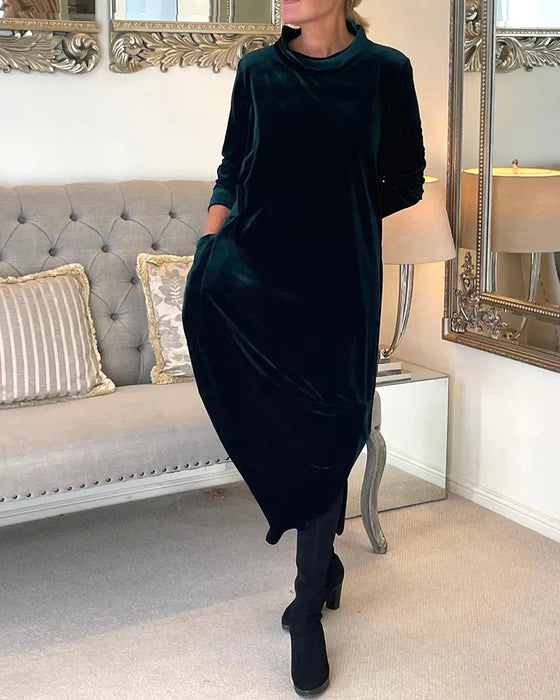 Elegant Velvet Long-Sleeve Dress – Luxurious & Stylish – Amelia