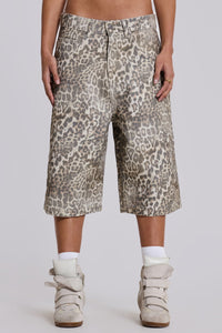 Leopard Print Non-Stretch Shorts for a Bold Casual Look – Mia
